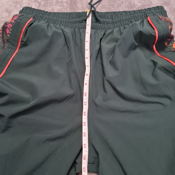 PUMA x LIBERTY London Track Pants Green Gables Womens Size XL - Picture 14 of 16